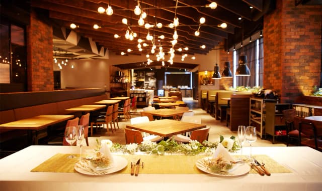 Dining & Bar LAVAROCK 神谷町
