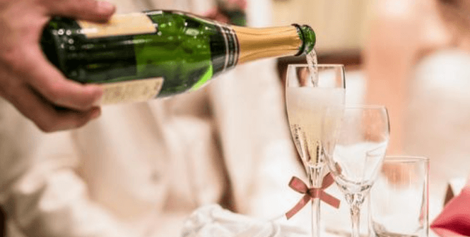 周年パーティーの会場選びガイド|タイプ別の特徴と費用相場を解説