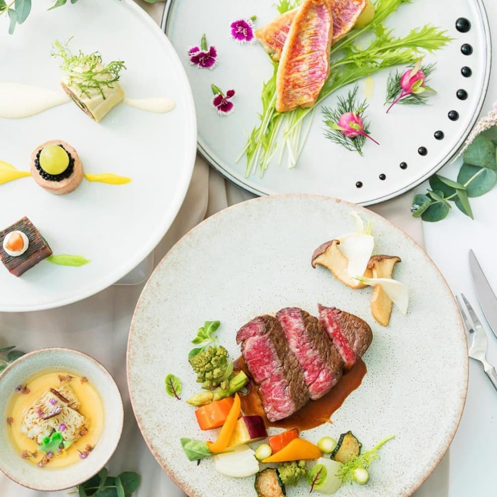 フラットホールと上質な美食のイメージ画像